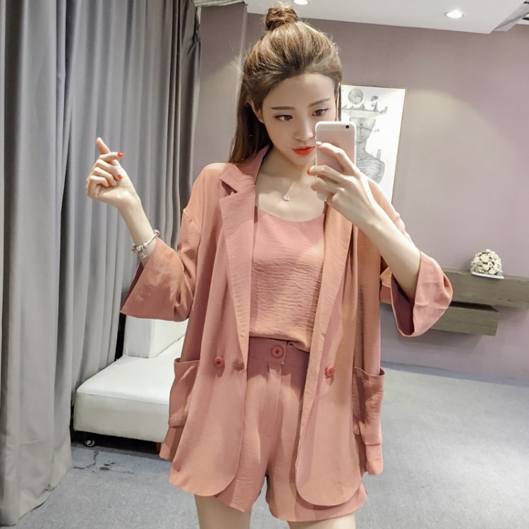 7223 Korean fashion temperament vest and jacket with shorts