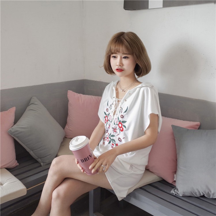 TE6269QBY Korean fashion embroidery t-shirt with cap and casual shorts suit